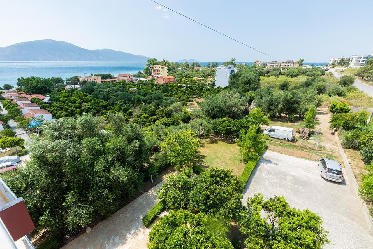 Hotel Dini Radhimë Esterno foto